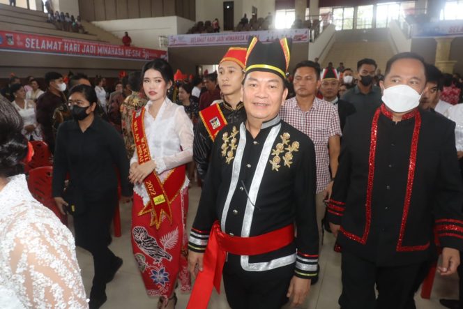 
 Walikota Caroll Hadiri Paripurna DPRD dalam Rangka HUT Kabupaten Minahasa ke-593